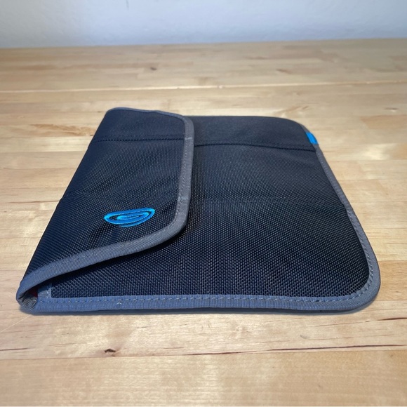 Timbuk2 iPad Envelope Sleeve - Picture 2 of 11